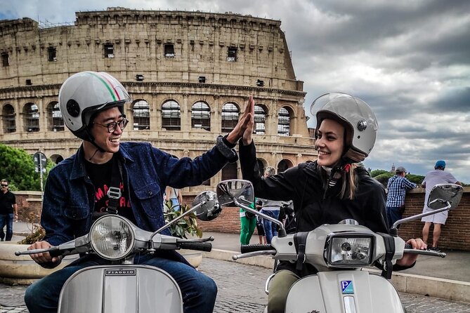 Roma in Vespa: Tour di Roma Classica con Pick up – photo 6
