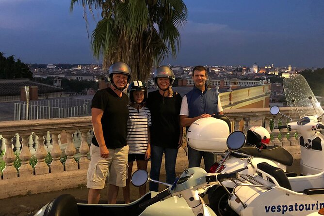 Tour in Vespa con Sidecar di notte con Pickup – photo 4