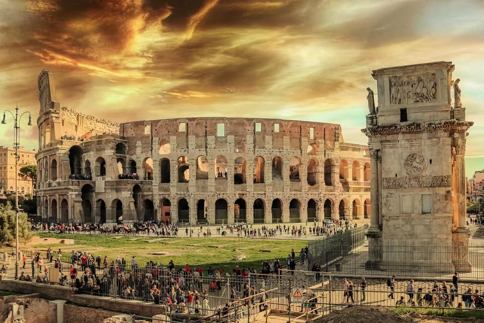 Colosseum Sunset Tour with Entry