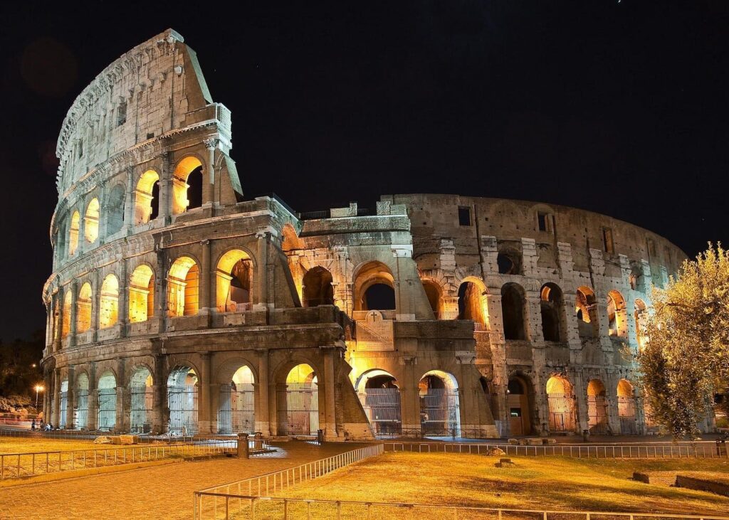 Colosseum at night Tour